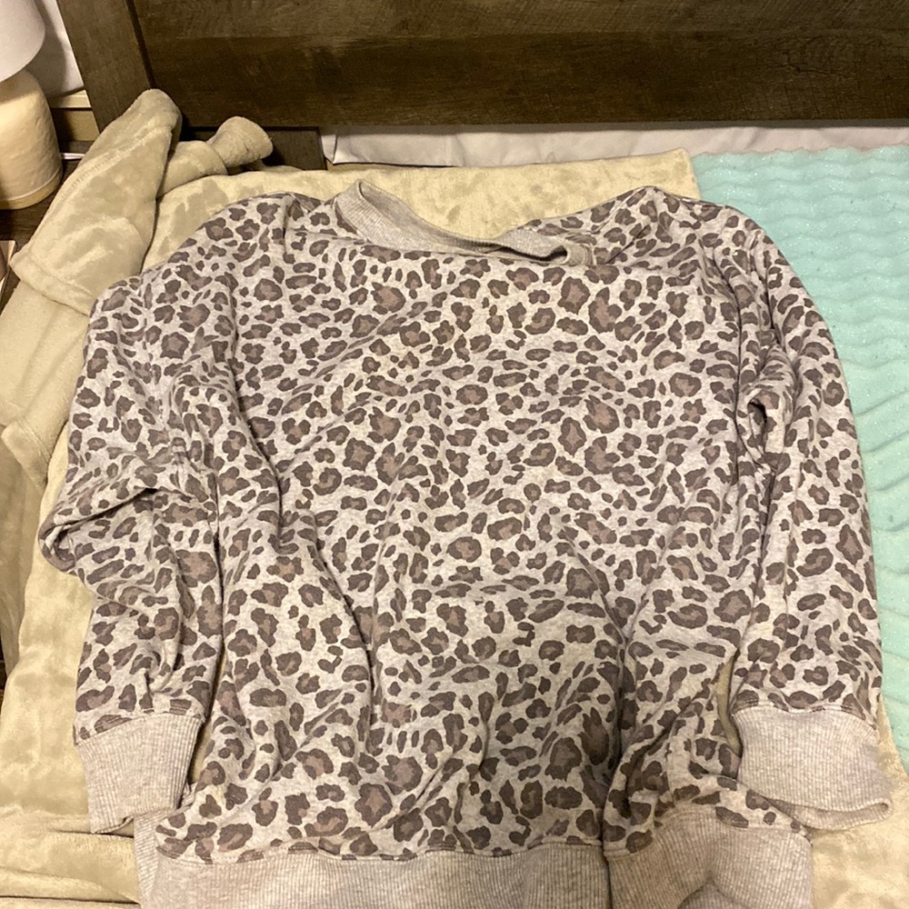 American eagle crew neck